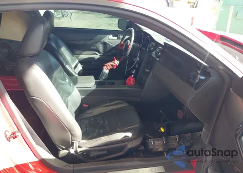 2005 Ford Mustang Gt Deluxe/Gt Premium из США, поврежденный, VIN 1ZVFT82H755256839